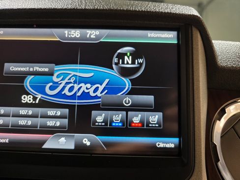 Used 2015 Ford F250 Lariat w/ Lariat Interior Package image 34