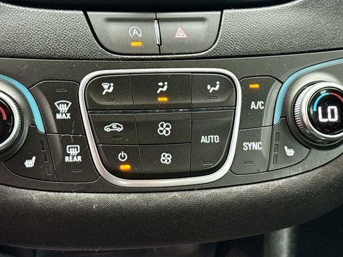 Used 2024 Chevrolet Malibu LT FWD image 18