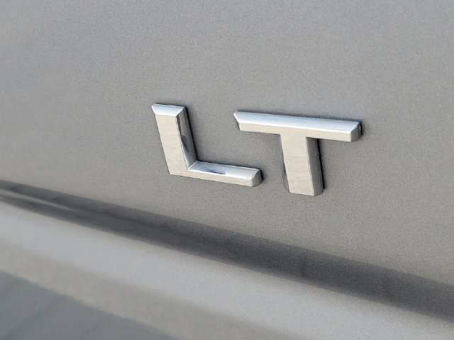 Used 2023 Chevrolet Silverado 1500 LT AWD/4WD image 7