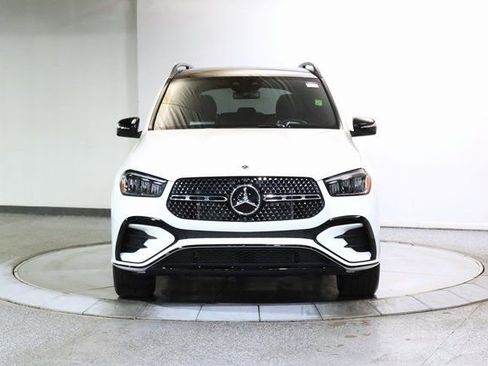 Used 2025 Mercedes-Benz GLE 450e 4MATIC w/ AMG Line Interior image 11