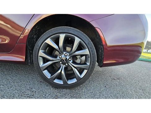 Used 2015 Chrysler 200 S w/ Navigation & Sound Group I image 30