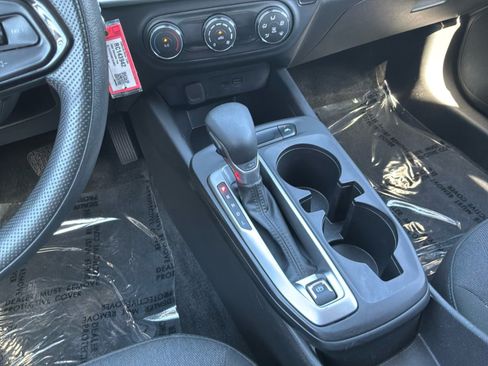 Used 2024 Chevrolet Trax LS FWD image 16