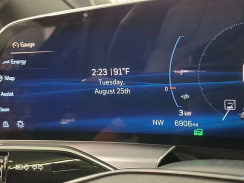 Certified 2024 Cadillac Lyriq Luxury RWD image 18