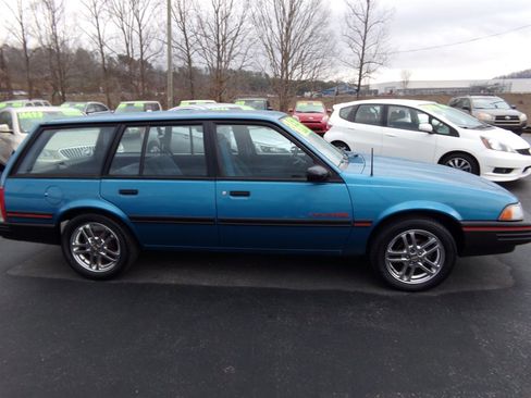 Used 1991 Chevrolet Cavalier RS image 3