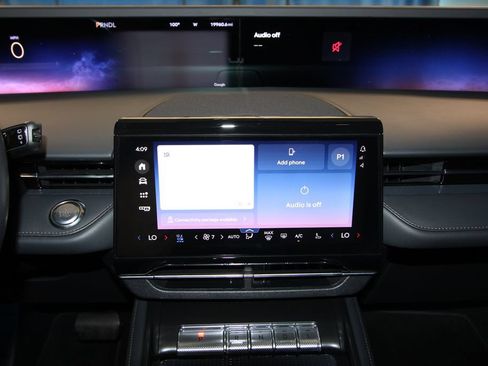 Used 2024 Lincoln Nautilus Premier w/ Equipment Group 102A AWD/4WD image 18