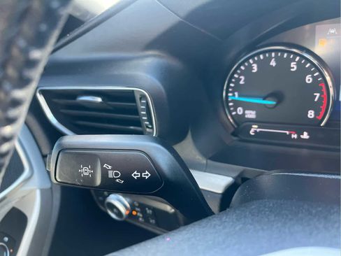 Used 2022 Ford Explorer XLT w/ Equipment Group 202A image 39