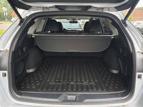 Used 2024 Subaru Outback Limited image 5