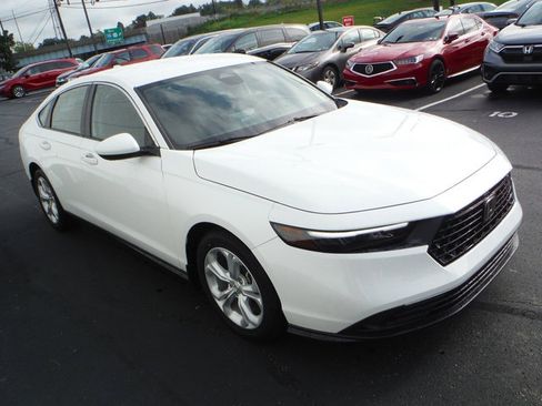 Used 2024 Honda Accord LX image 5