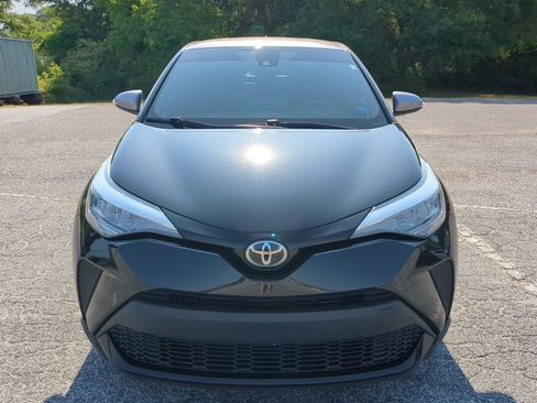 Used 2020 Toyota C-HR XLE image 7