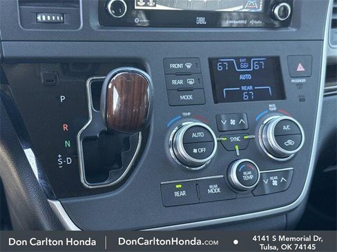Used 2020 Toyota Sienna Limited Premium image 23