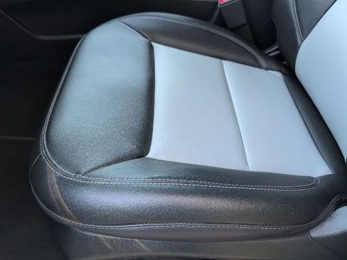 Used 2024 Ford Explorer XLT w/ Equipment Group 202A image 14