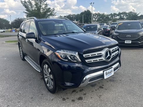 Used 2019 Mercedes-Benz GLS 450 4MATIC image 4