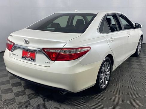 Used 2017 Toyota Camry XLE FWD image 8