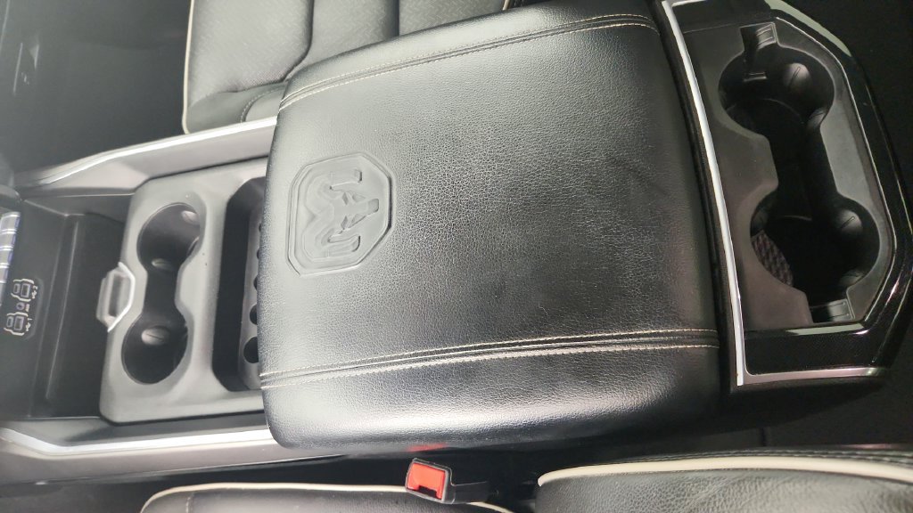 Used 2020 RAM 1500 Laramie w/ Sport Appearance Package AWD/4WD image 18