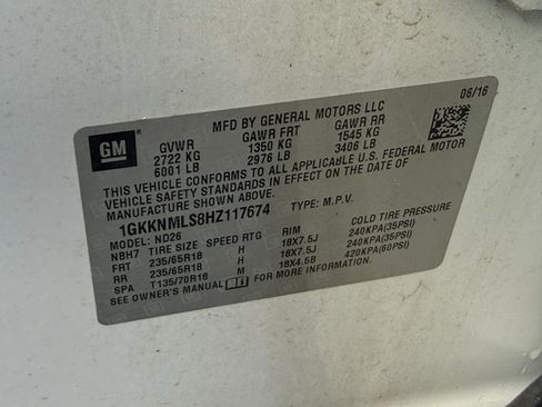 Used 2017 GMC Acadia SLT FWD image 17