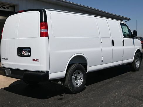 New 2026 GMC Savana 3500 Extended image 4