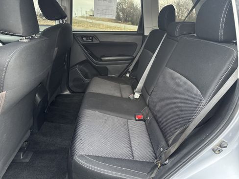 Used 2017 Subaru Forester 2.5i Premium image 9