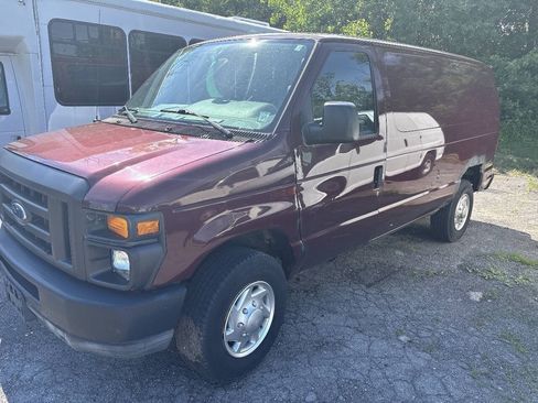 Used 2011 Ford E-350 and Econoline 350 Super Duty w/ Commercial Cargo Van Pkg RWD image 2