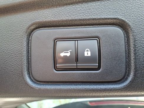 Certified 2024 Nissan Pathfinder SL w/ SL Premium Package AWD/4WD image 15