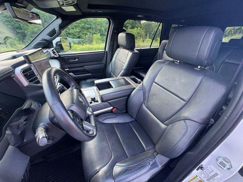 Certified 2023 Toyota Sequoia Platinum AWD/4WD image 17