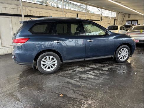 Used 2015 Nissan Pathfinder SV image 8