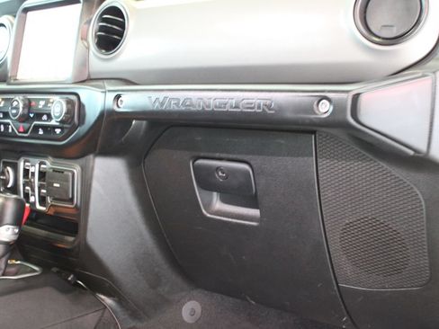 Used 2022 Jeep Wrangler Unlimited Sport w/ Sun And Sound Package AWD/4WD image 43