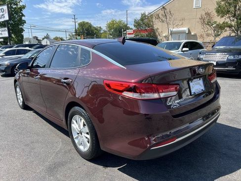 Used 2017 Kia Optima LX FWD image 4