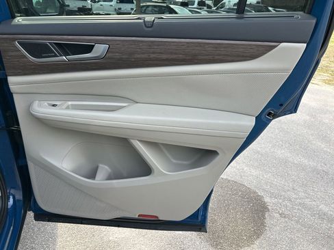 Certified 2025 Volkswagen Atlas SEL Premium R-Line image 49