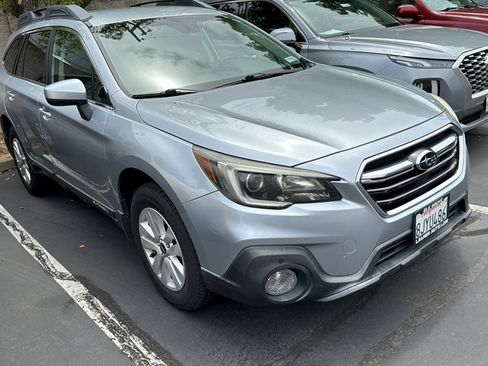Used 2019 Subaru Outback 2.5i Premium AWD/4WD image 10