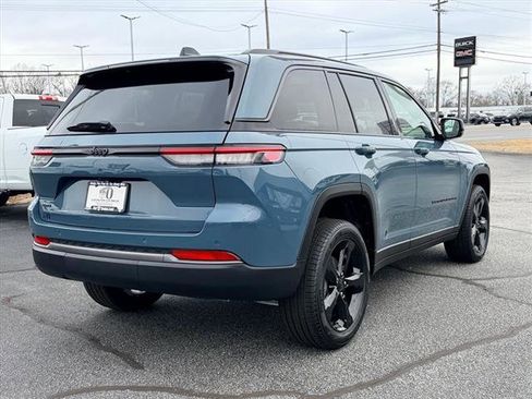 New 2026 Jeep Grand Cherokee Limited w/ Limited Altitude Package image 3