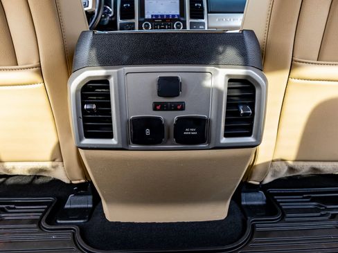 Used 2020 Ford F350 Lariat w/ Lariat Ultimate Package image 34