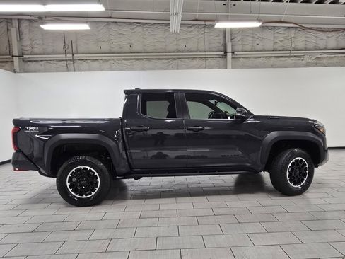 Used 2024 Toyota Tacoma TRD Off-Road image 22