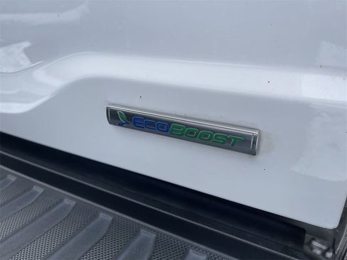 Used 2023 Ford F150 Lariat w/ Trailer Tow Package image 9