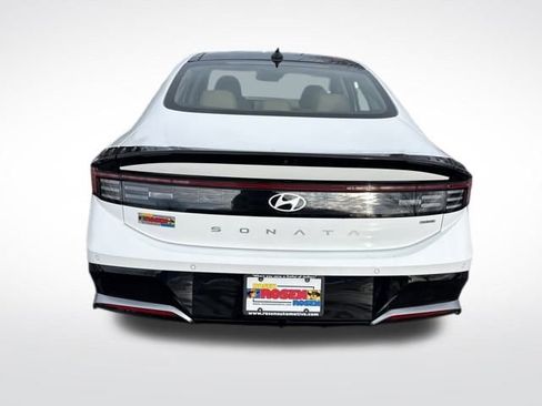 Used 2025 Hyundai Sonata Limited image 4