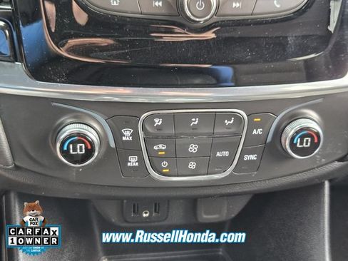 Used 2023 Chevrolet Traverse LT FWD image 18