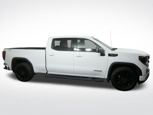 Used 2024 GMC Sierra 1500 Elevation w/ X31 Off-Road Package AWD/4WD image 2