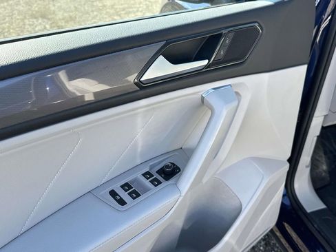 Used 2023 Volkswagen Tiguan SE w/ Panoramic Sunroof Package image 20