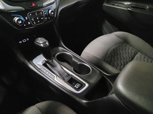 Used 2019 Chevrolet Equinox LT FWD image 26