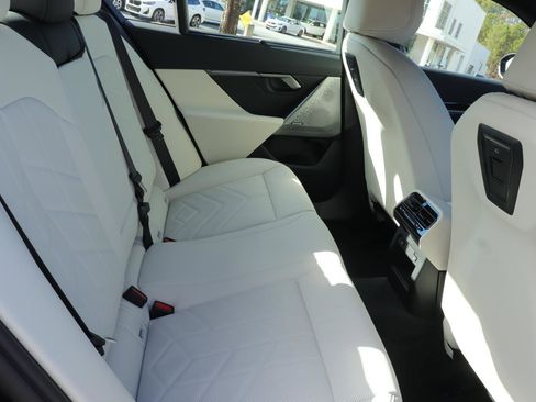 Used 2025 BMW 530i w/ Executive Package image 20