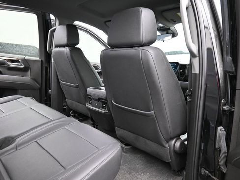 Used 2023 Chevrolet Silverado 1500 LT Trail Boss w/ LT Trail Boss Premium Package AWD/4WD image 17