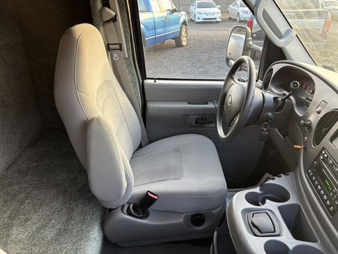 Used 2006 Ford E-450 and Econoline 450 image 13