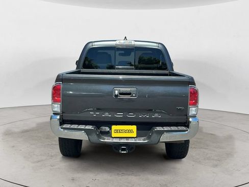 Certified 2020 Toyota Tacoma TRD Off-Road AWD/4WD image 6