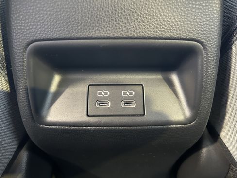 Certified 2024 Toyota Corolla SE w/ SE Package image 19