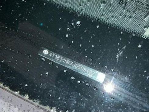 Used 2018 Toyota Camry SE image 10