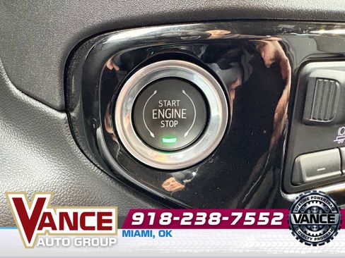 Used 2023 GMC Sierra 1500 SLT w/ SLT Premium Plus Package image 28