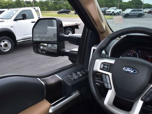 Certified 2022 Ford F250 Lariat w/ Lariat Ultimate Package AWD/4WD image 20