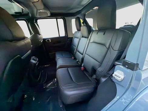 Used 2024 Jeep Wrangler Sahara w/ Technology Group image 19