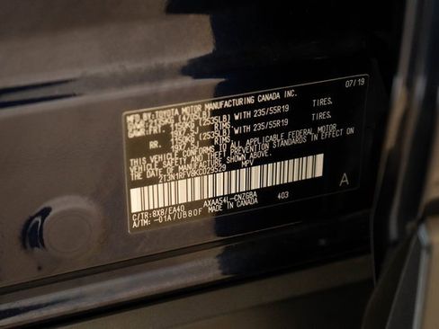 Used 2019 Toyota RAV4 Limited image 34