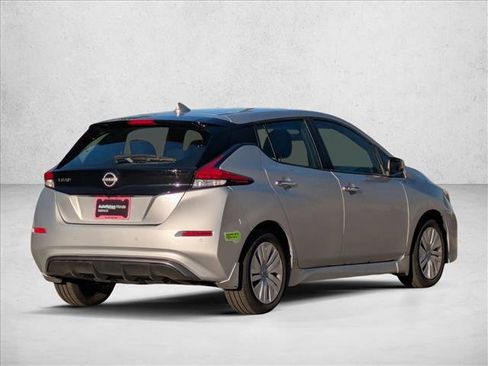 Used 2023 Nissan Leaf S image 5