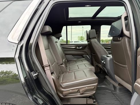 Used 2021 GMC Yukon Denali w/ Denali Ultimate Package AWD/4WD image 12